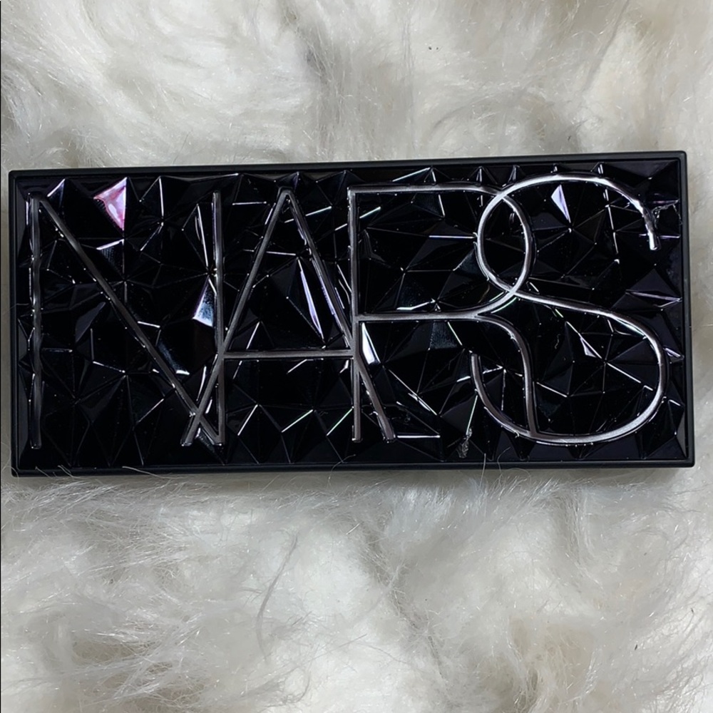 EYESHADOW PALETTE